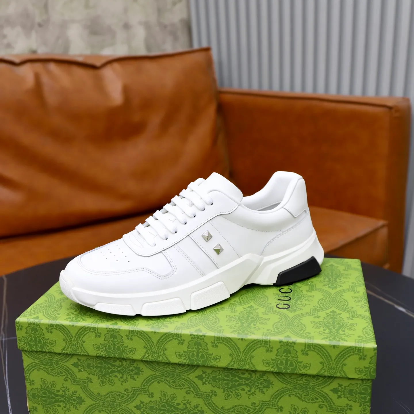 Ex-factory price: 540💰💰🙅‍♂️🙅‍♂️🙅‍♂️ Brand: GUCCI Standard code: 38-44 (45 customized) Grade: Same as the official website Material: Cowhide stitching Comfortable and breathable sheepskin lining Lightweight and wear-resistant sports outsole Style category: Men's fashionable casual shoes Running sports shoes Distinguished luxury brand elements Top luxury color: actual picture color